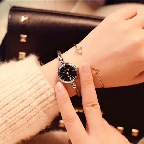 Luxury Fashion Gold Bangle Bracelet Women Watches Stainless Steel Retro Ladies Quartz Wristwatch